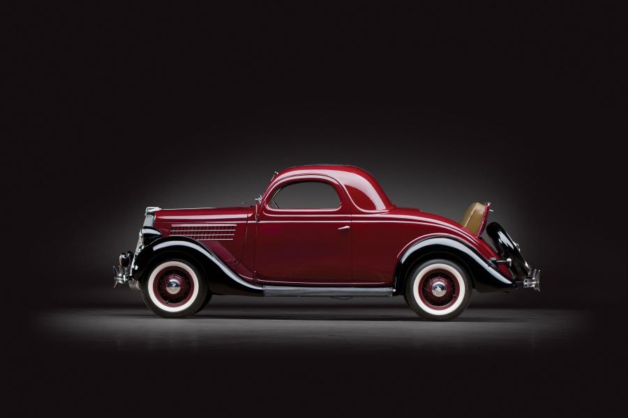  Ford V8 Deluxe 3-Window Coupe 1935 года  (фото 13 из 20)